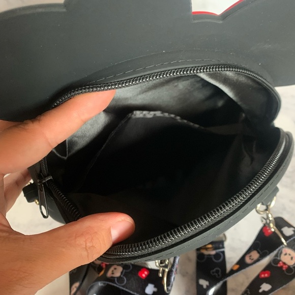 Mouse Silicone Crossbody/ backpack Bag - Picture 3 of 10